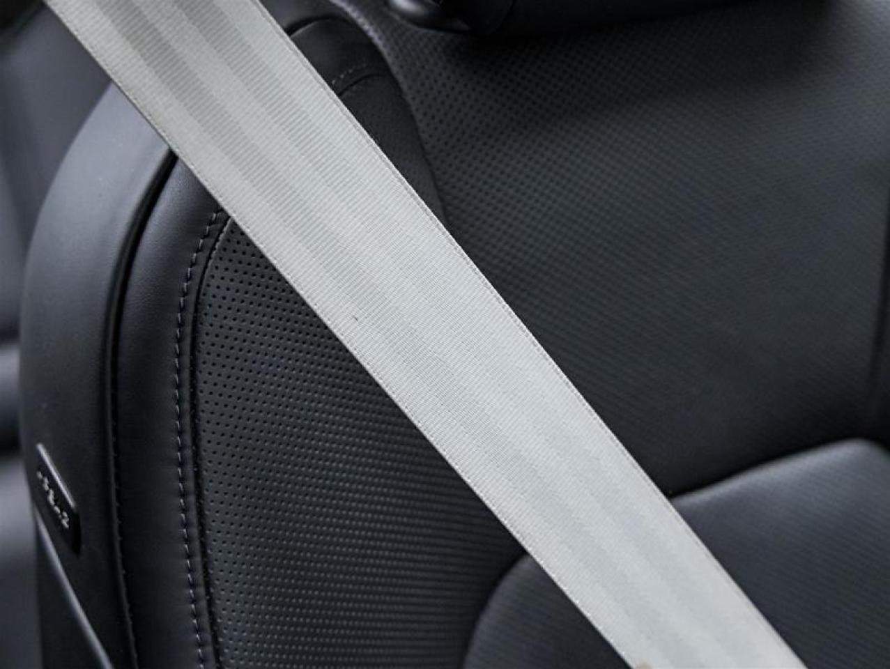 2023 Porsche Macan  Photo