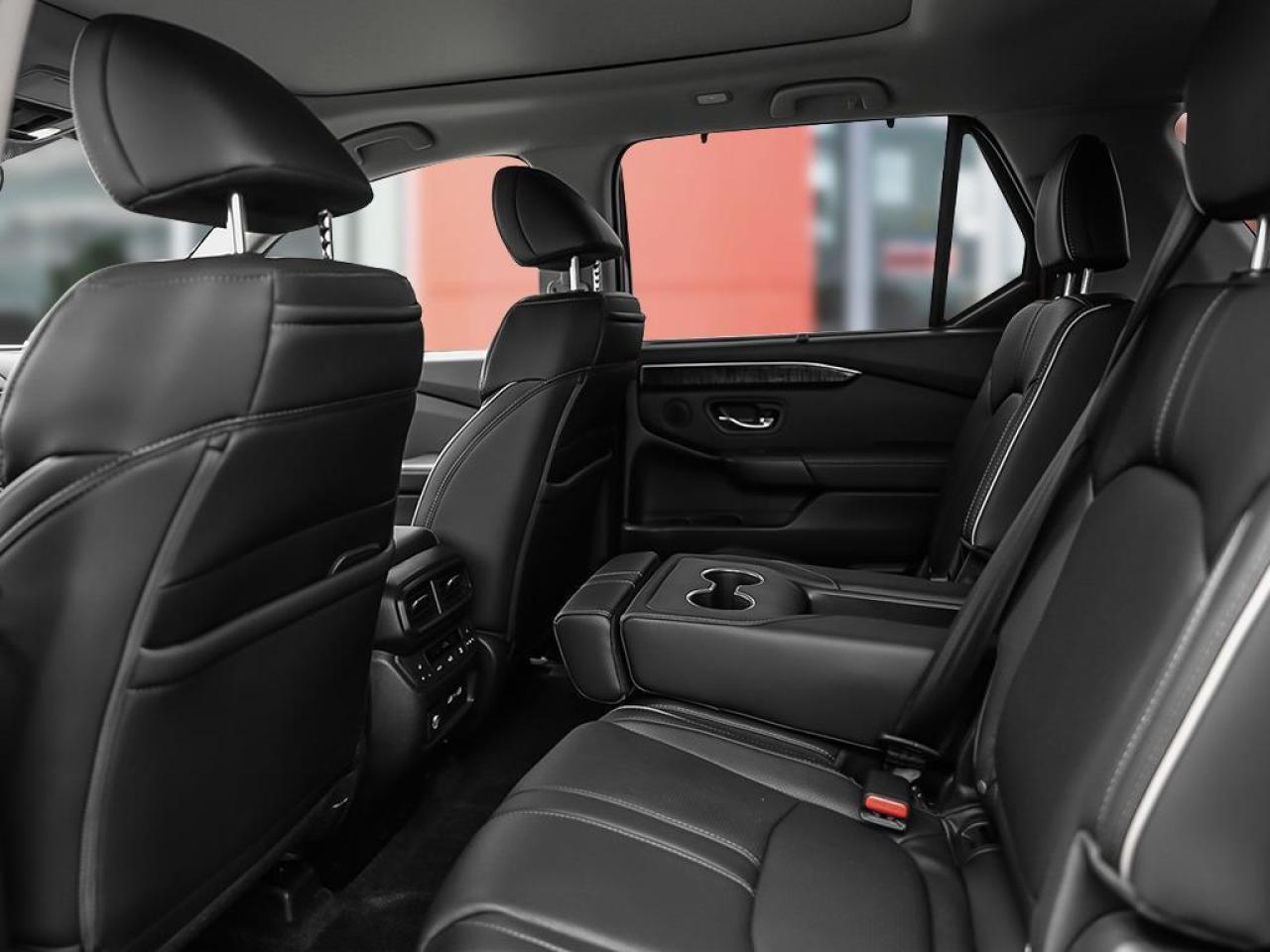 2025 Honda Pilot Touring 4dr All-Wheel Drive Photo