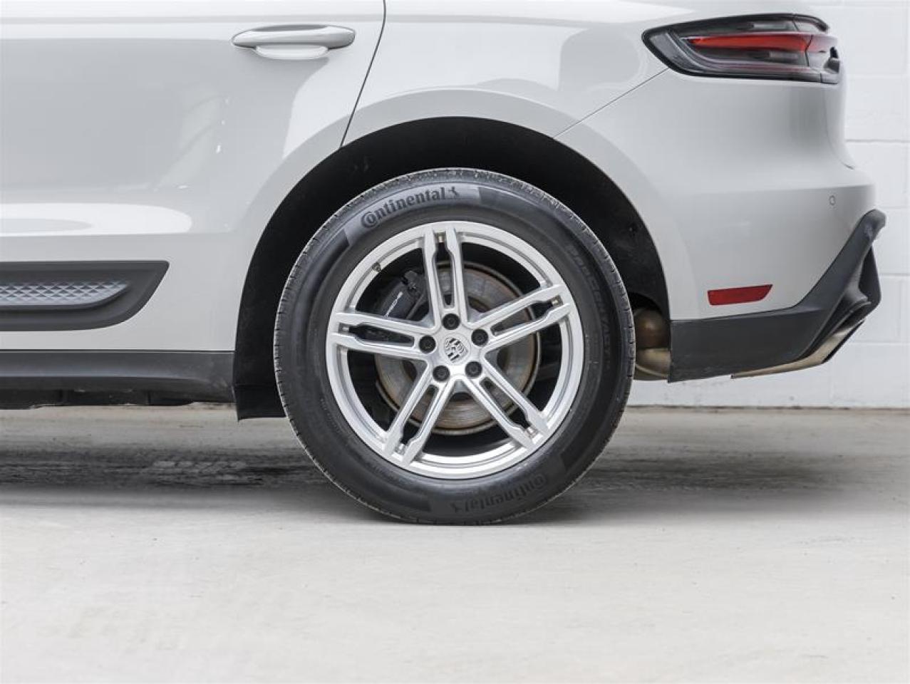 2023 Porsche Macan  Photo