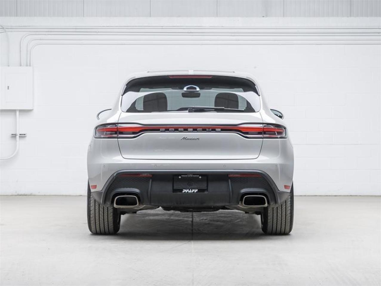 2023 Porsche Macan  Photo