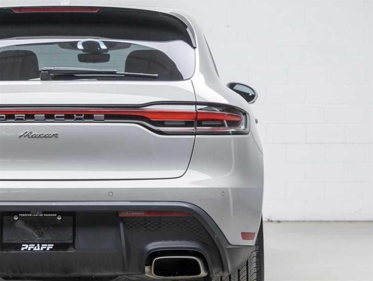2023 Porsche Macan  Photo