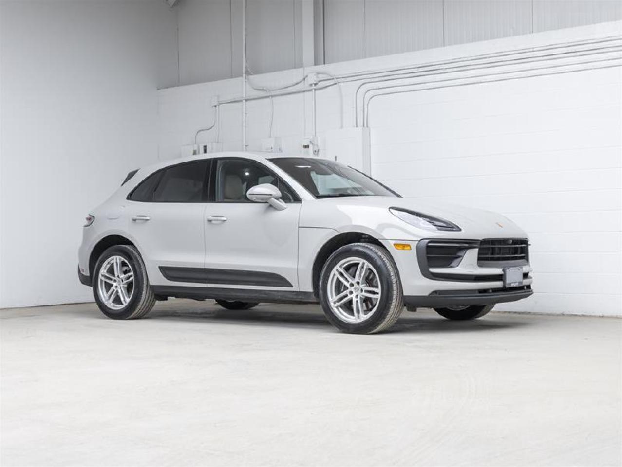 2023 Porsche Macan  Photo