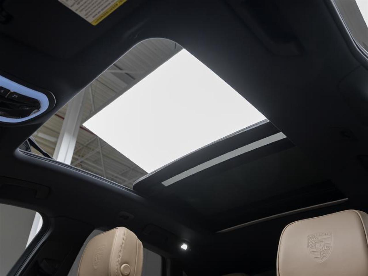 2023 Porsche Macan  Photo