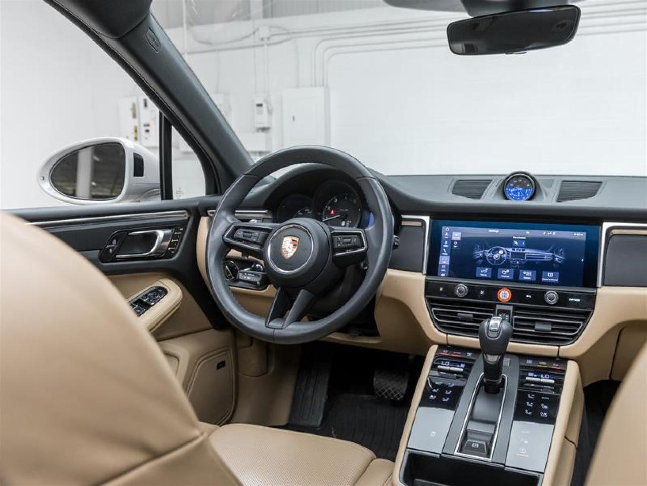 2023 Porsche Macan  Photo