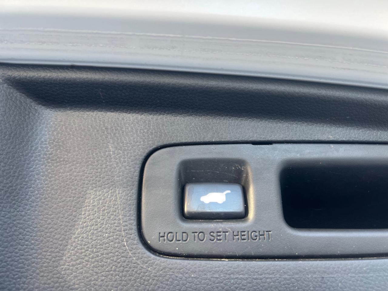 2024 Honda CR-V Hybrid Touring 4dr All-Wheel Drive Photo