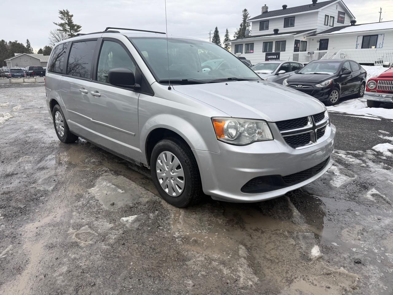 2012 Dodge Grand Caravan SE/SXT Passenger Van Photo