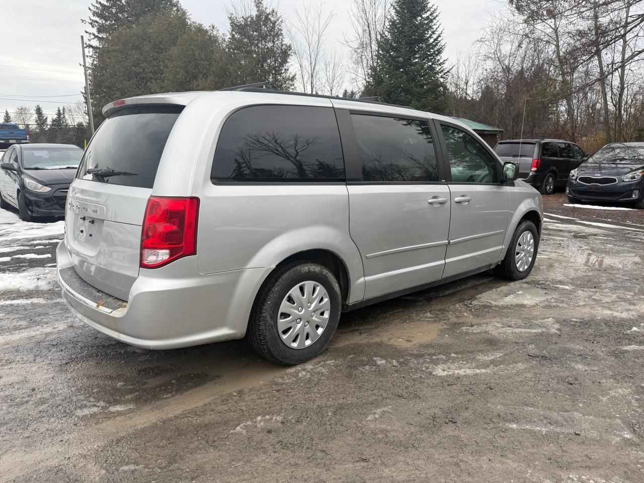 2012 Dodge Grand Caravan SE/SXT Passenger Van Photo