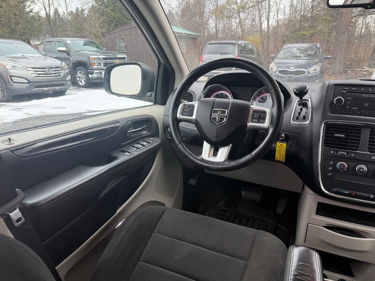 2012 Dodge Grand Caravan SE/SXT Passenger Van Photo