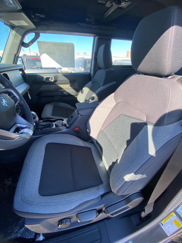 2026 Ford Bronco Base 2dr 4x4 Photo