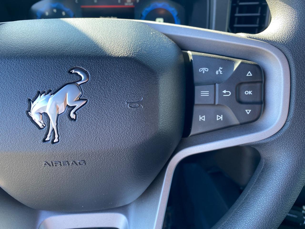 2026 Ford Bronco Base 2dr 4x4 Photo