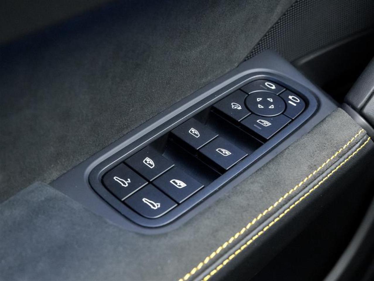 2026 Porsche Cayenne  Photo