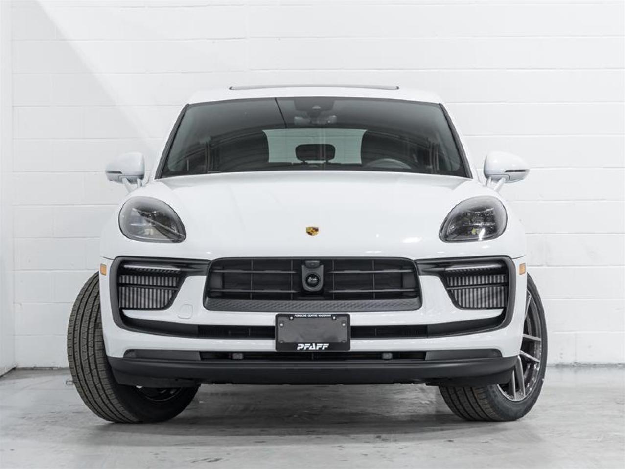 2026 Porsche Macan  Photo