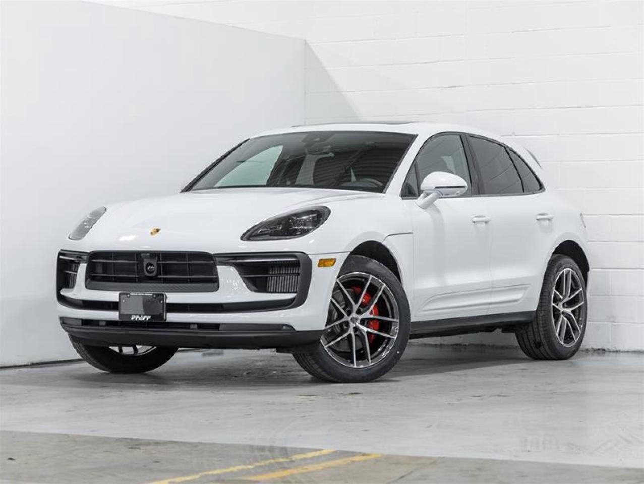 2026 Porsche Macan  Photo0