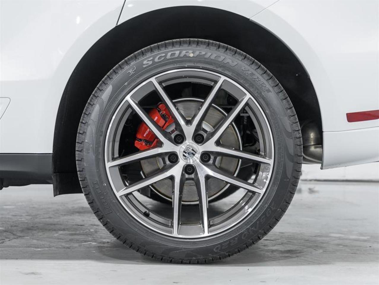 2026 Porsche Macan  Photo