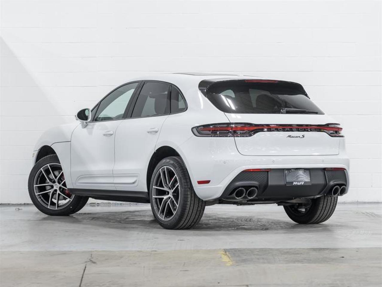 2026 Porsche Macan  Photo