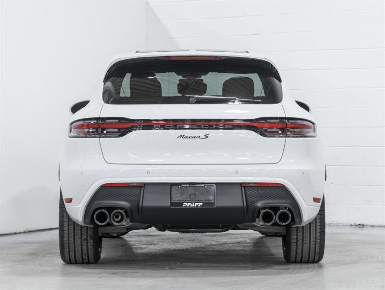 2026 Porsche Macan  Photo