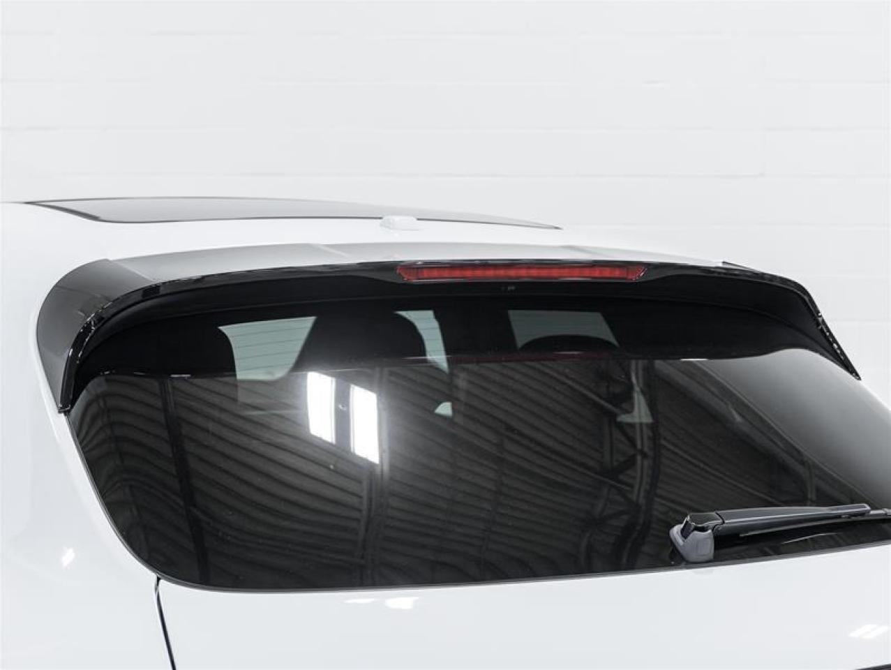 2026 Porsche Macan  Photo