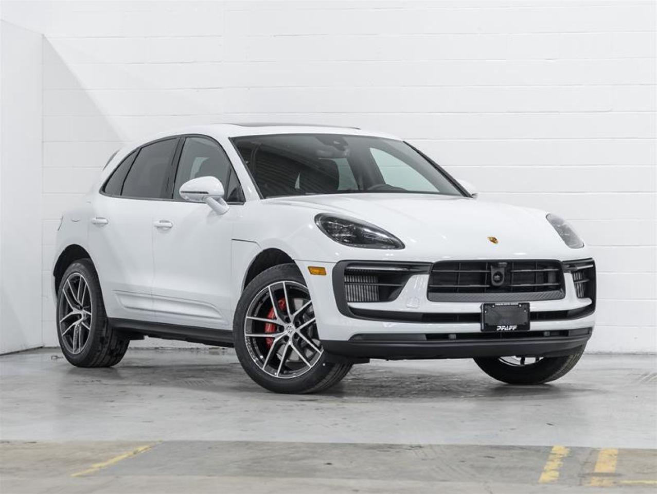 2026 Porsche Macan  Photo