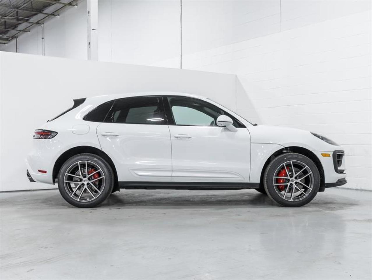 2026 Porsche Macan  Photo