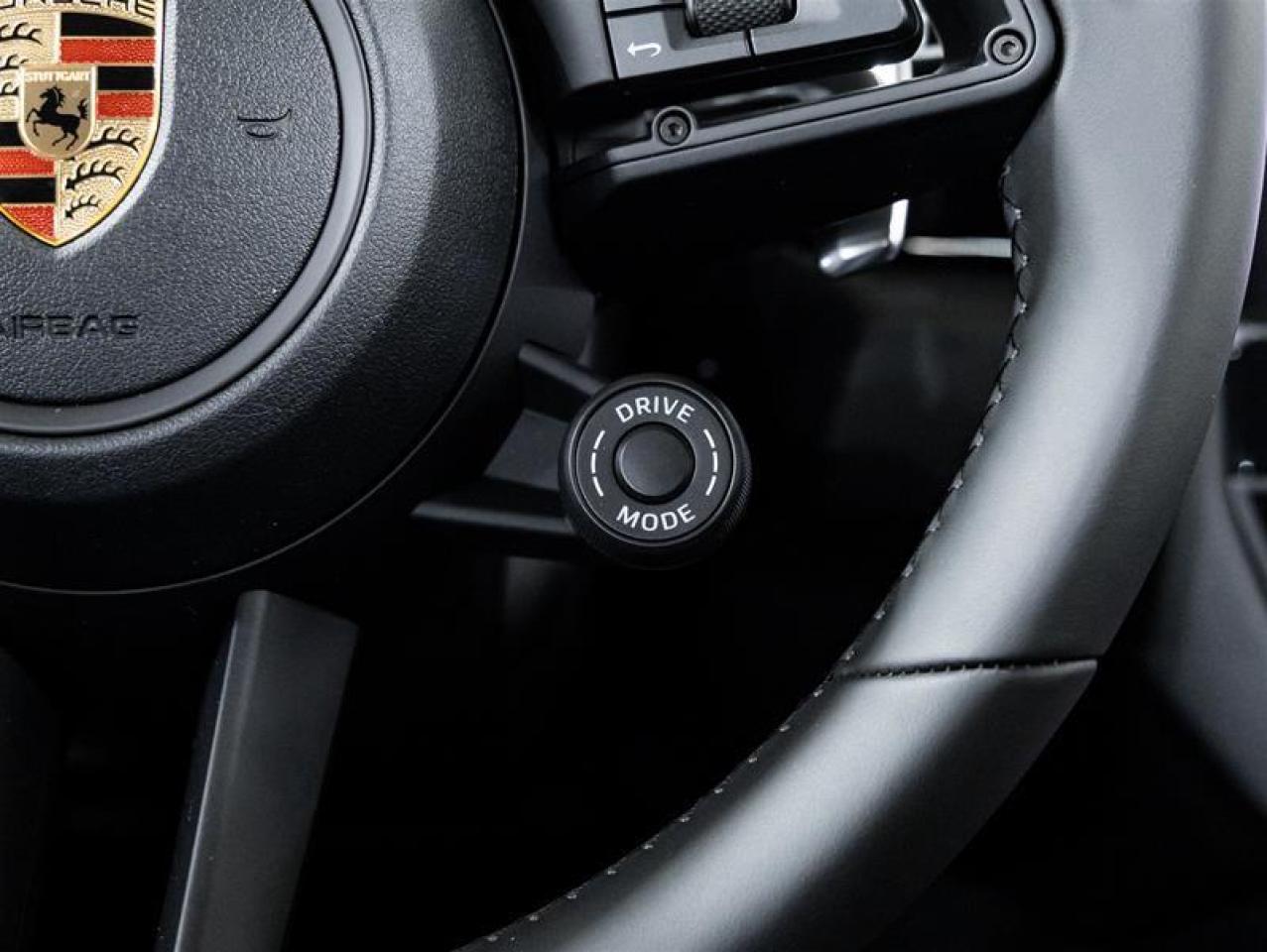 2026 Porsche Macan  Photo