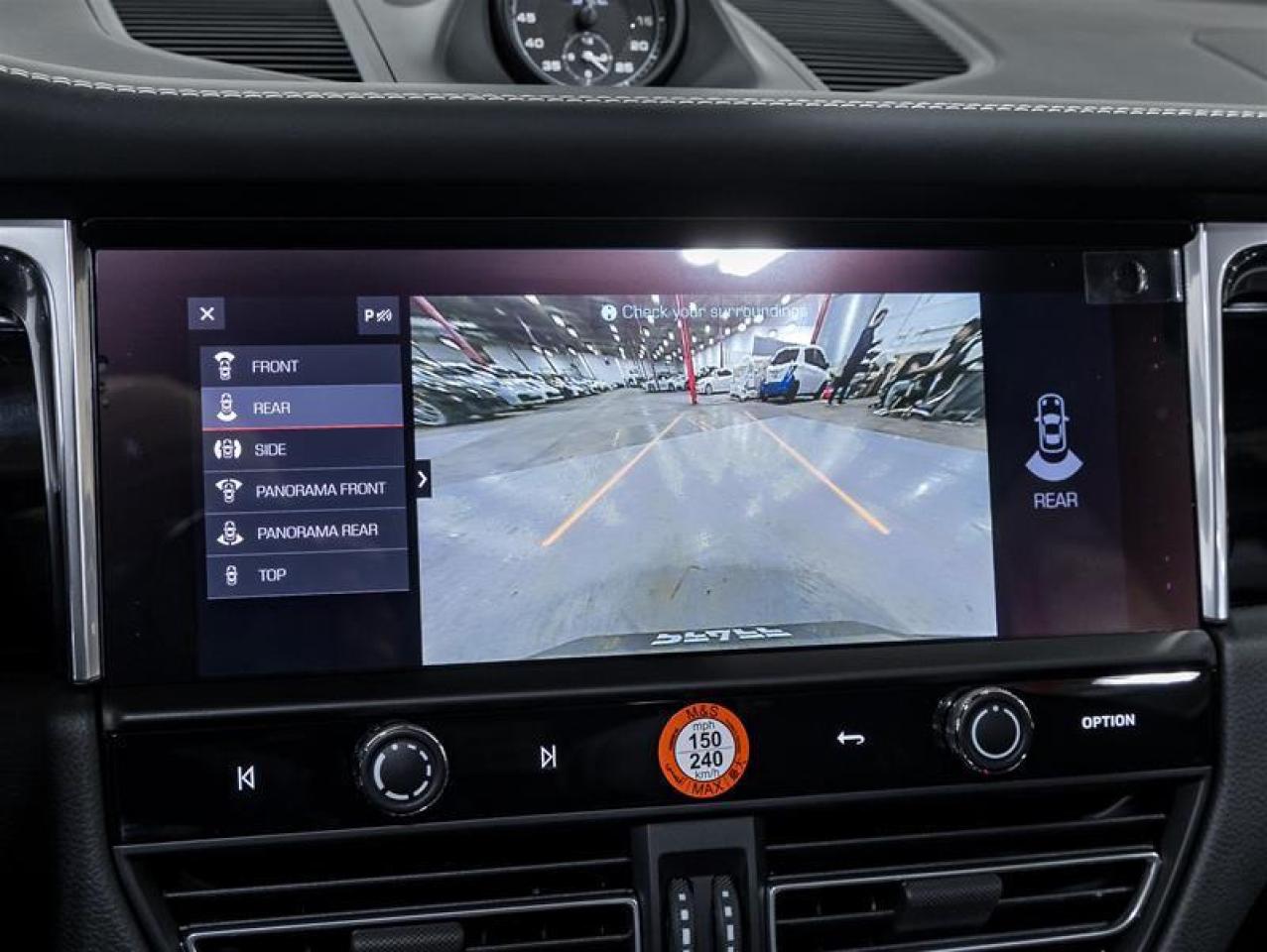 2026 Porsche Macan  Photo