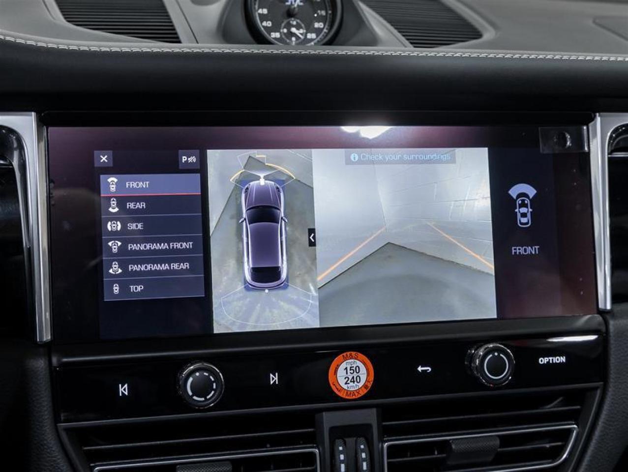 2026 Porsche Macan  Photo