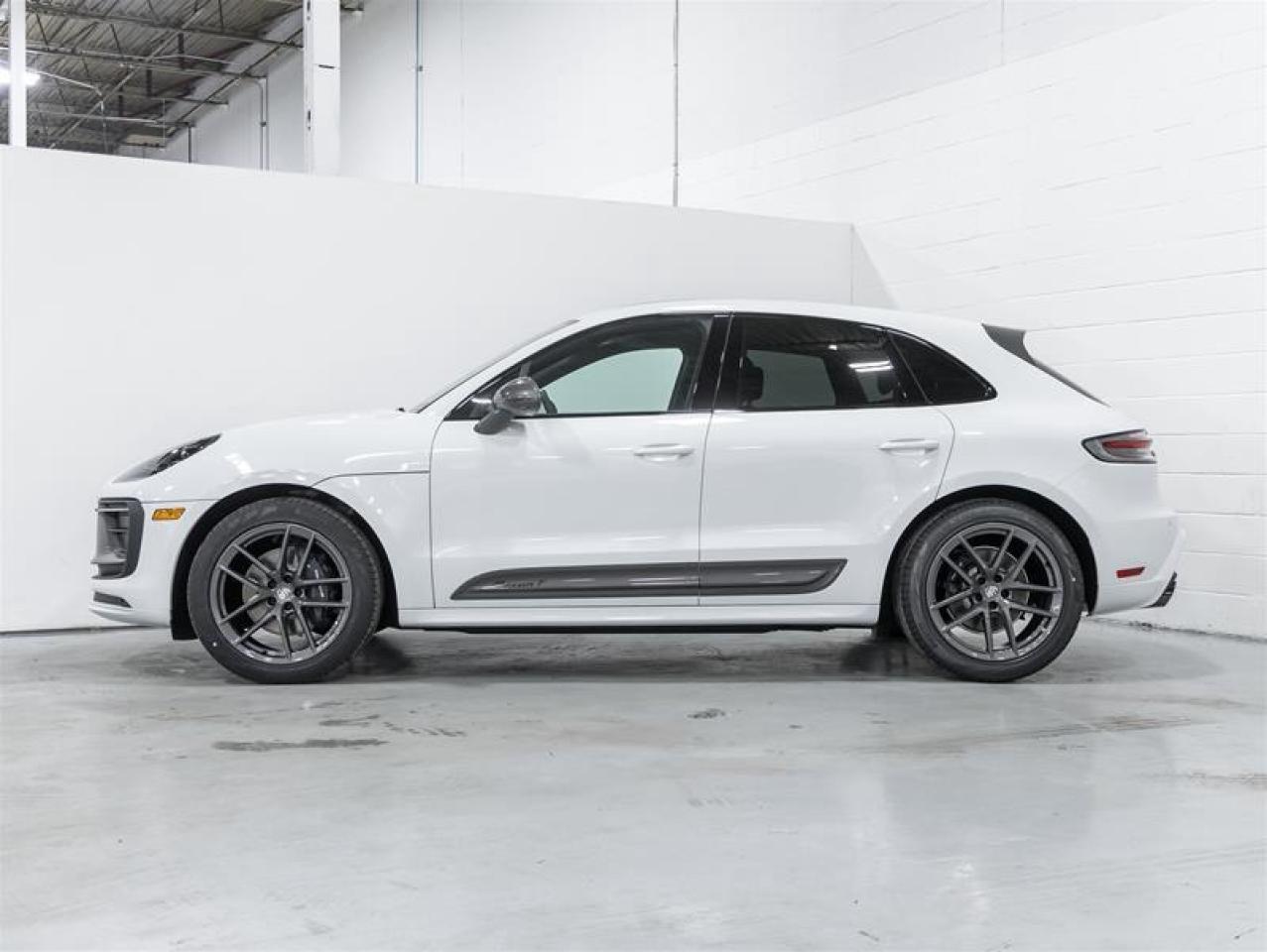 2026 Porsche Macan  Photo