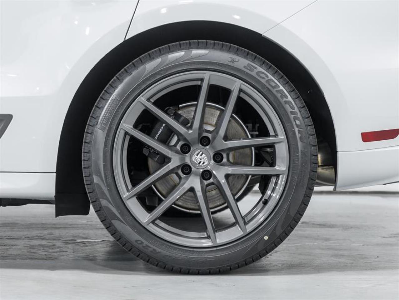 2026 Porsche Macan  Photo