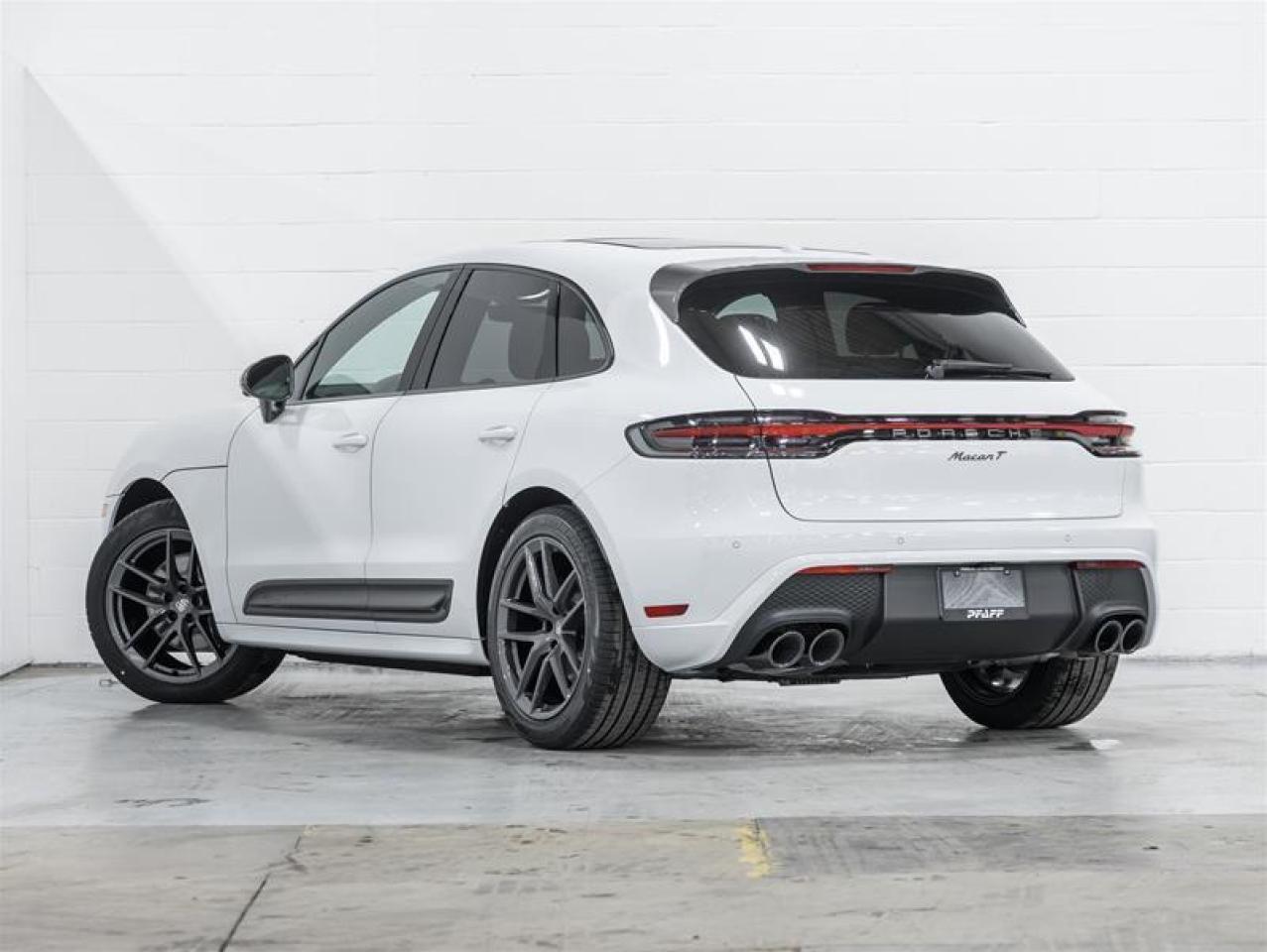 2026 Porsche Macan  Photo