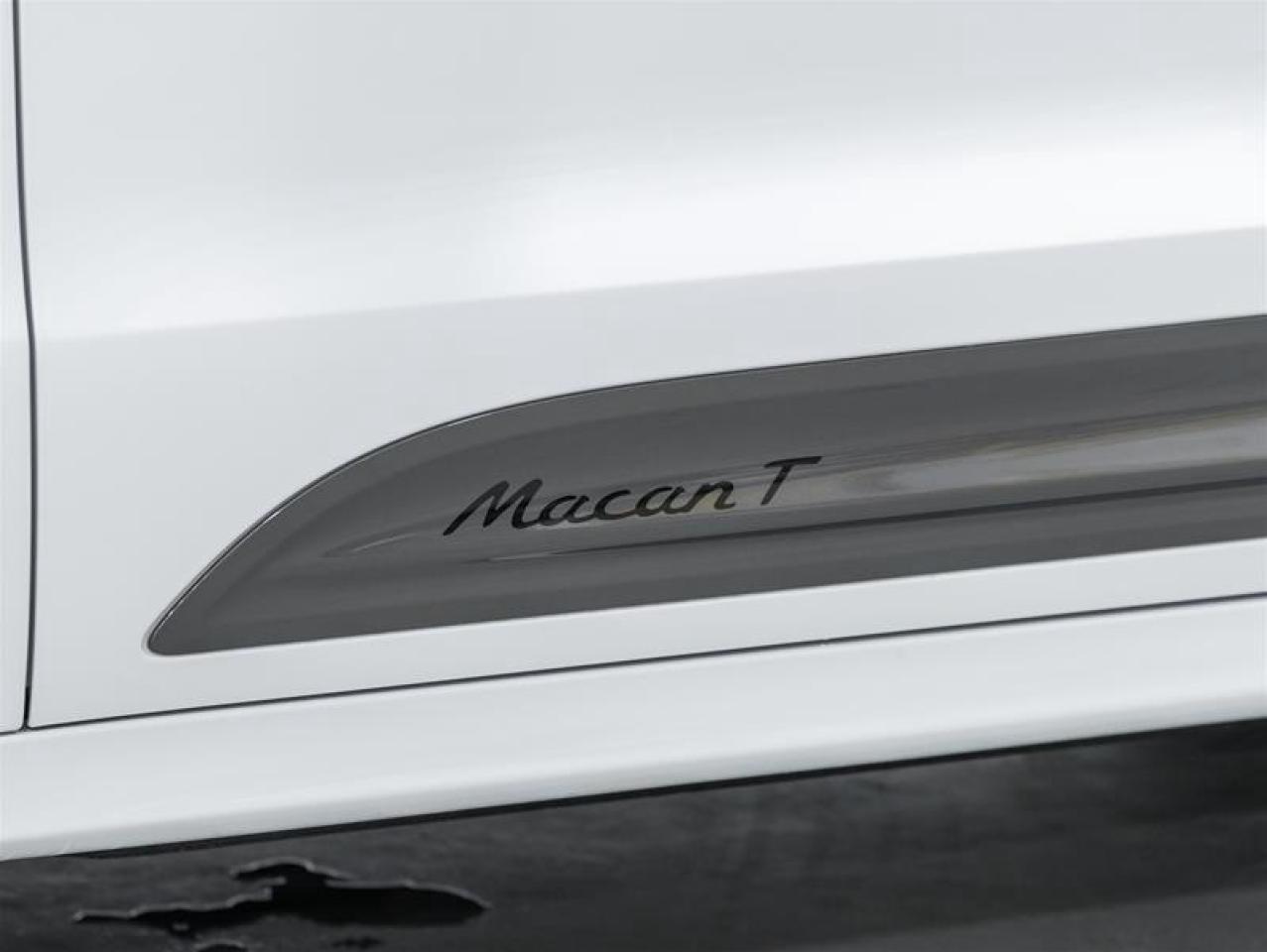 2026 Porsche Macan  Photo