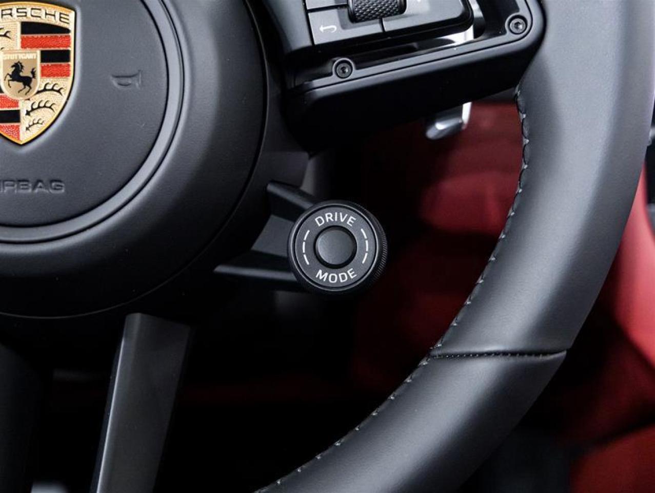 2026 Porsche Macan  Photo