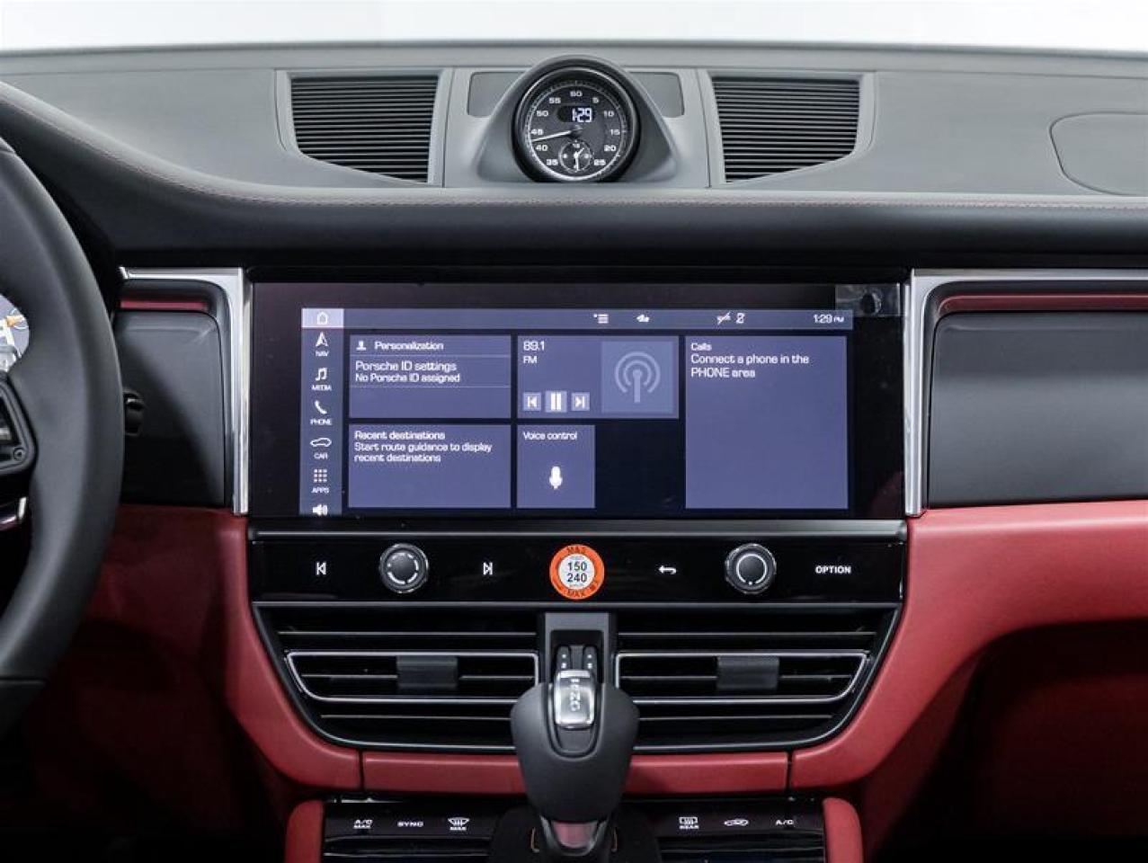 2026 Porsche Macan  Photo