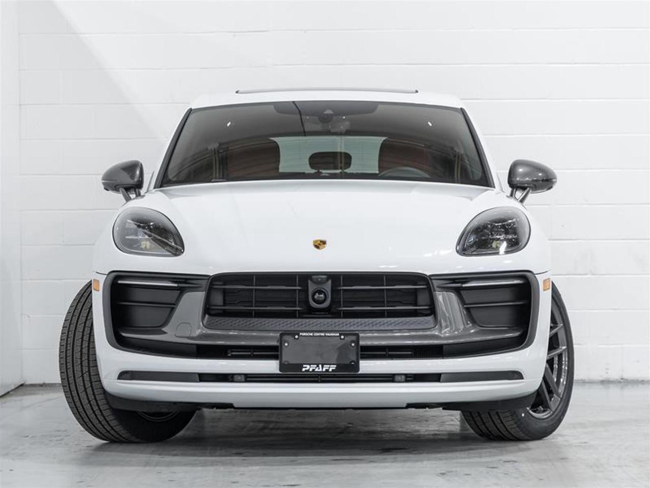 2026 Porsche Macan  Photo5