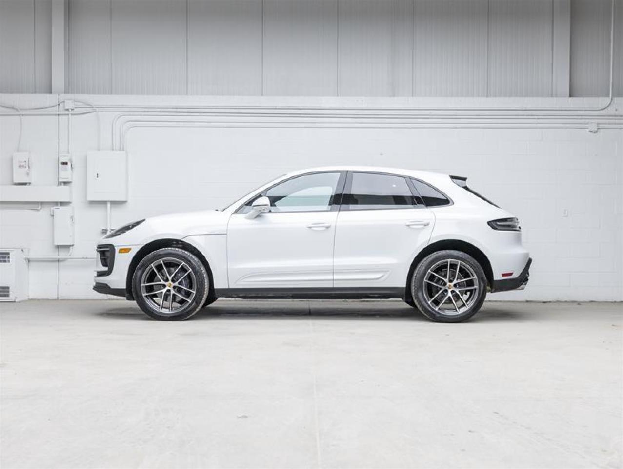 2025 Porsche Macan  Photo