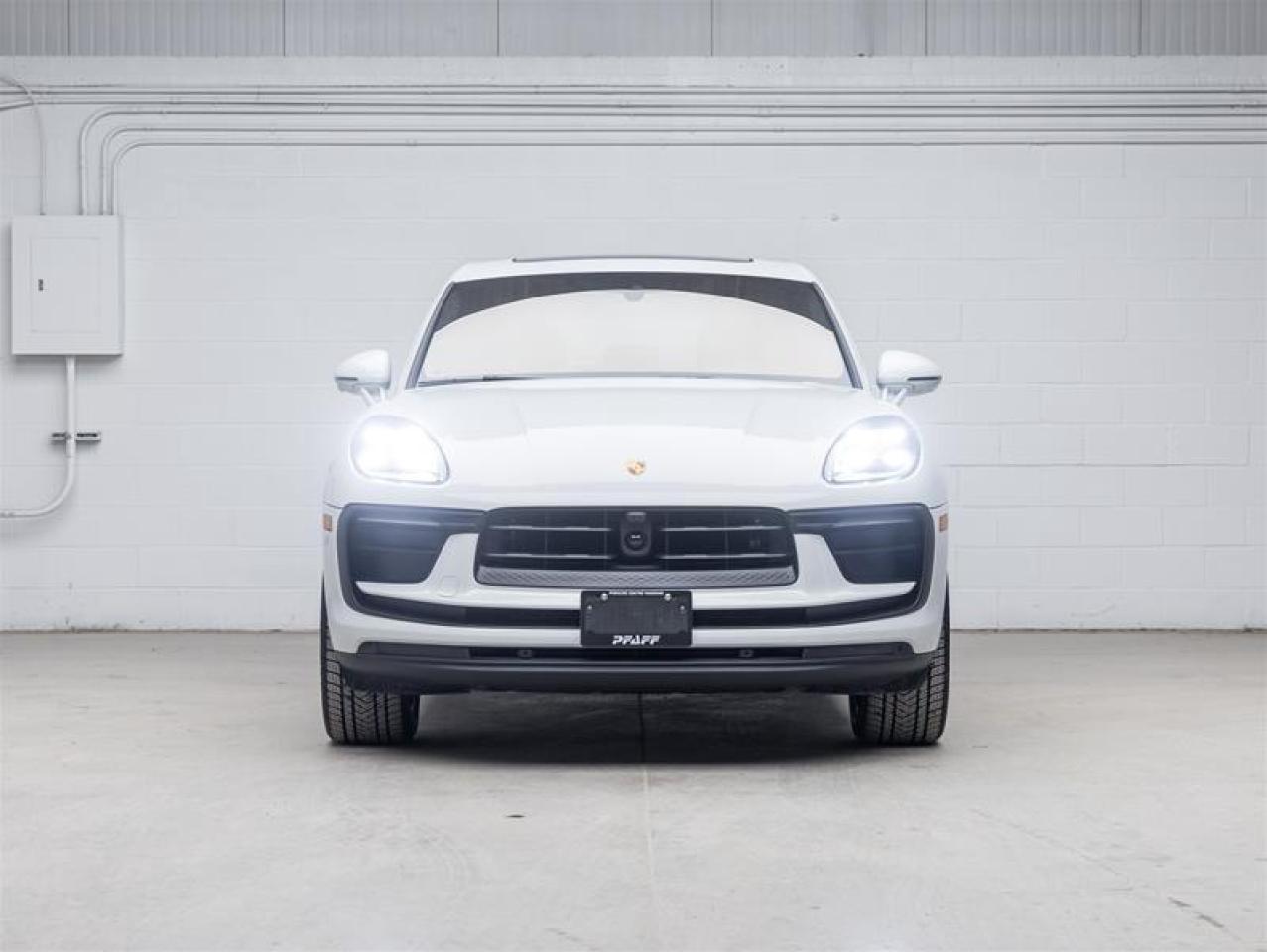 2025 Porsche Macan  Photo