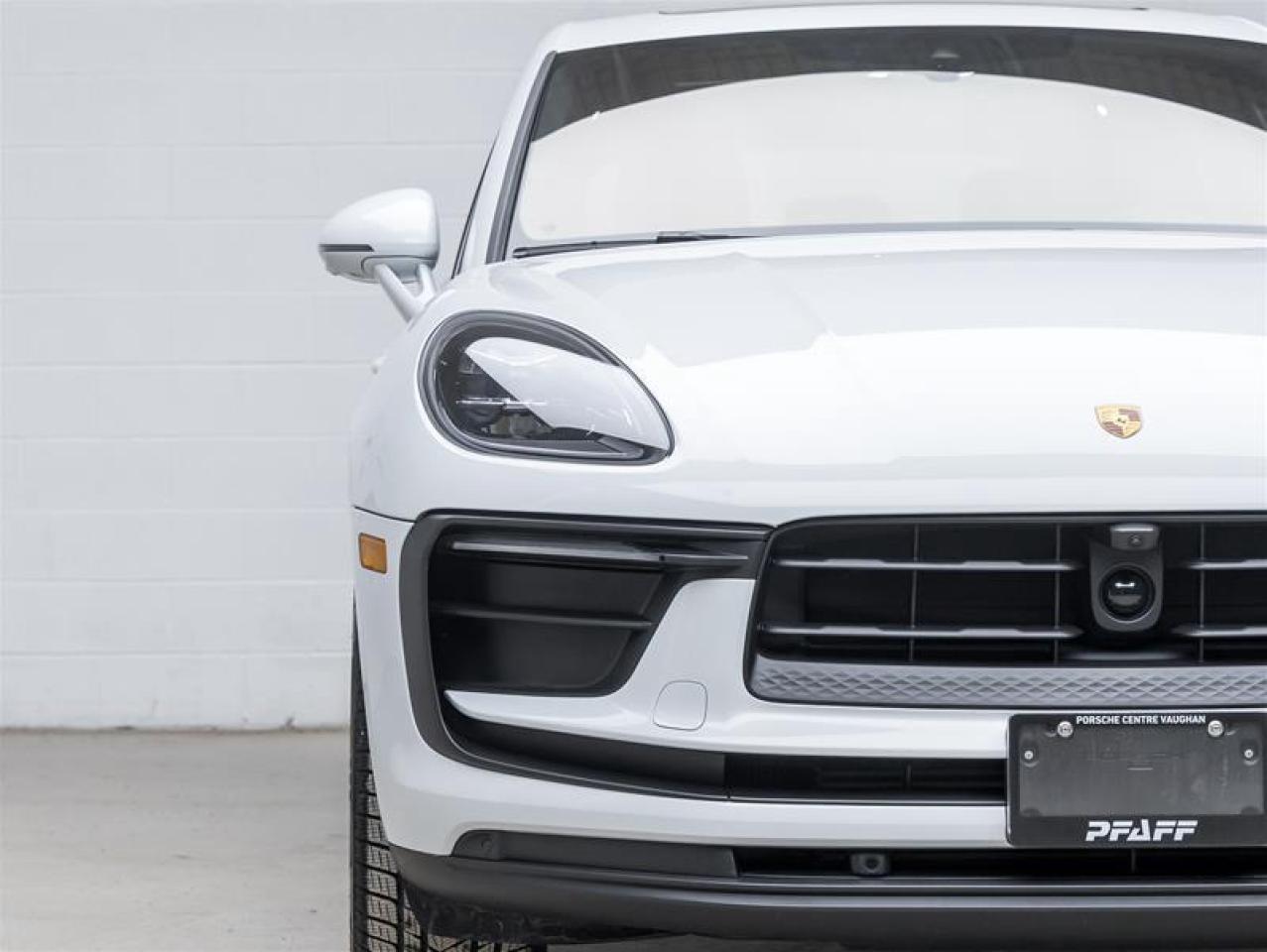 2025 Porsche Macan  Photo
