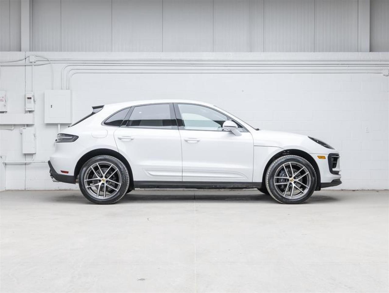 2025 Porsche Macan  Photo