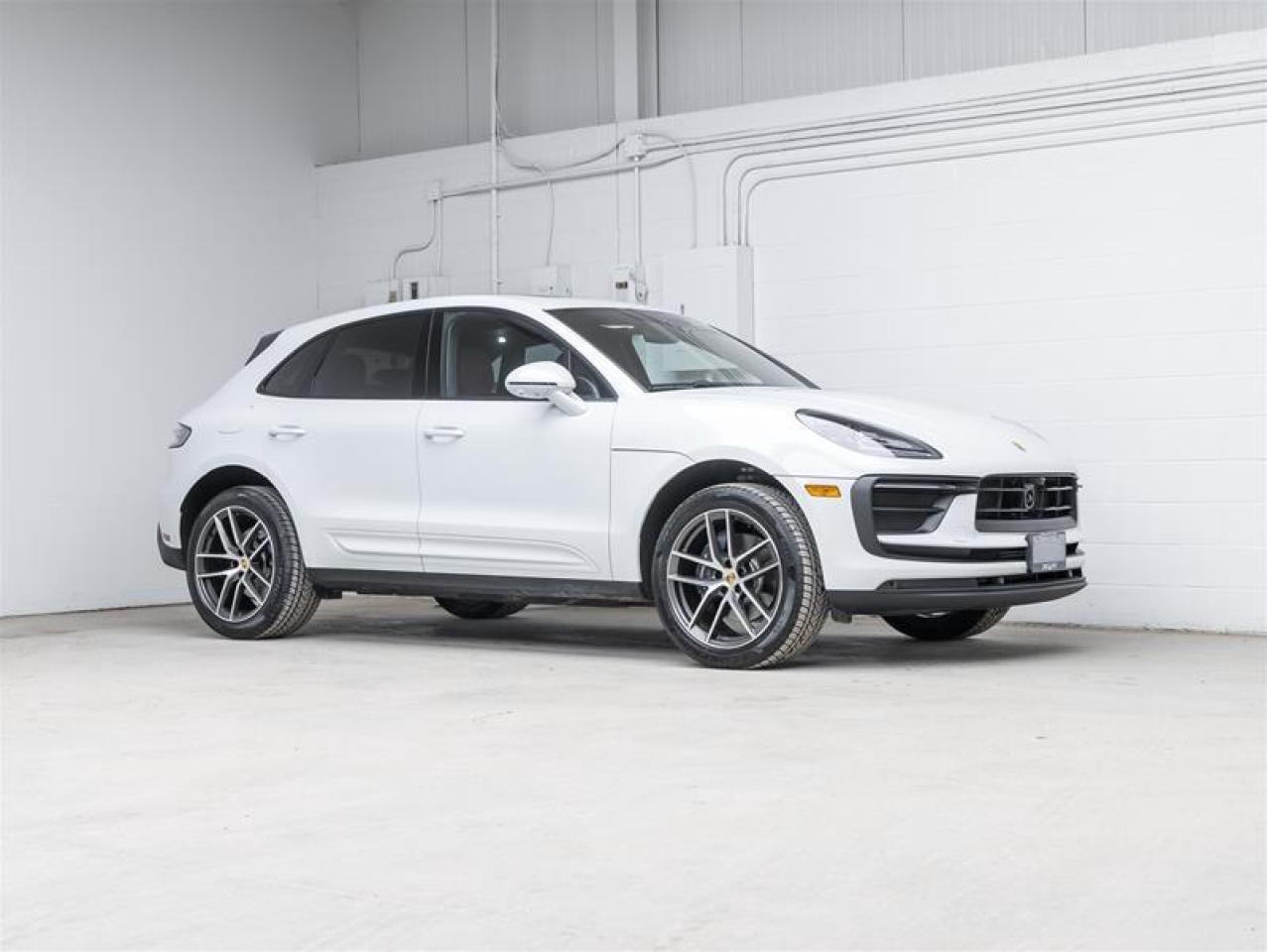 2025 Porsche Macan  Photo