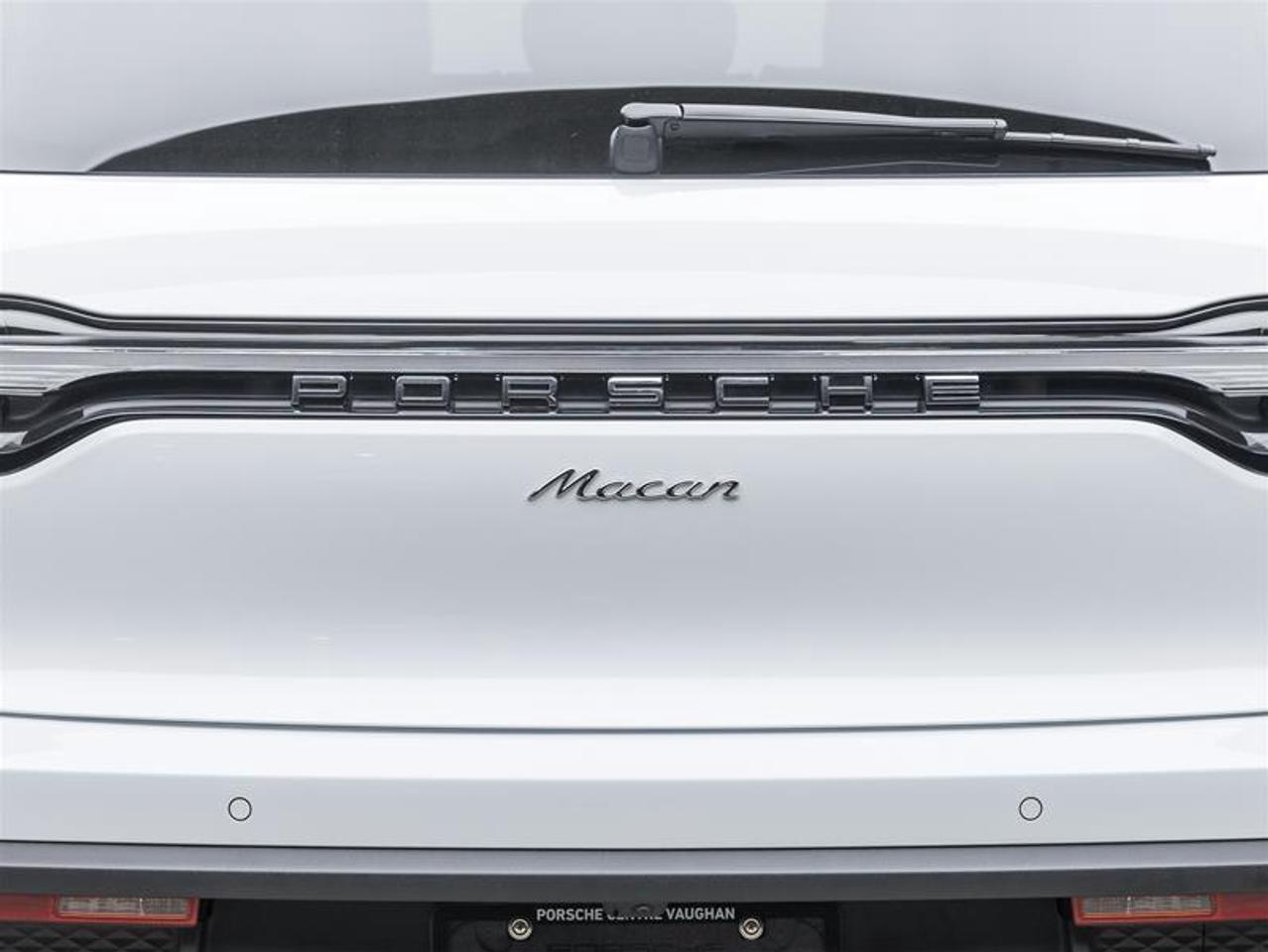 2025 Porsche Macan  Photo