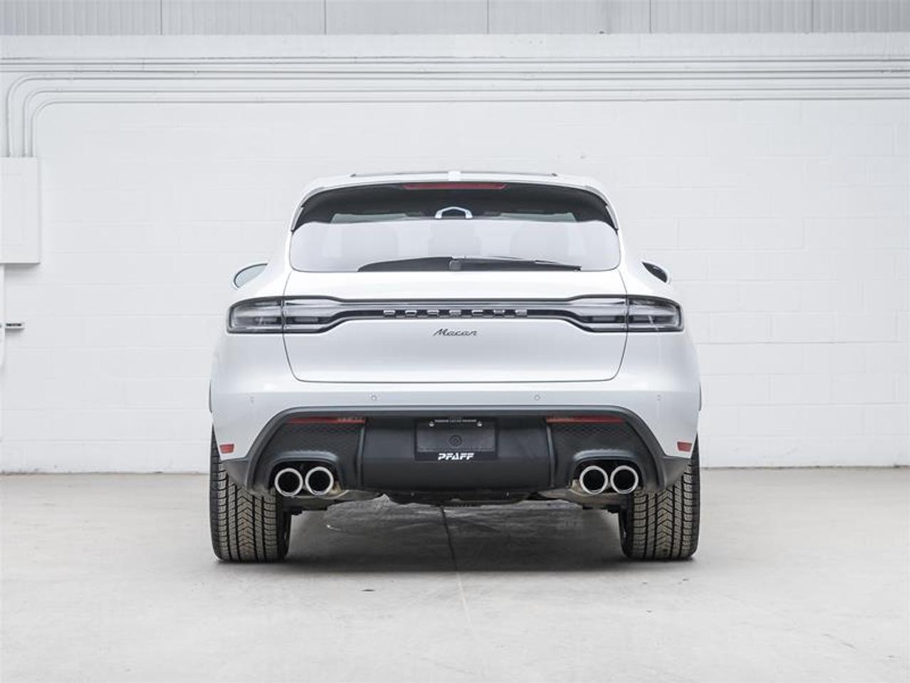 2025 Porsche Macan  Photo