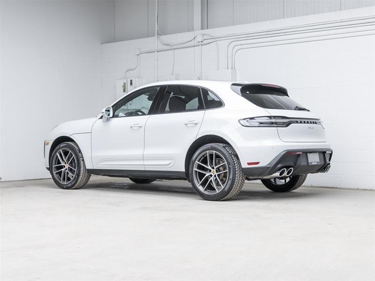 2025 Porsche Macan  Photo