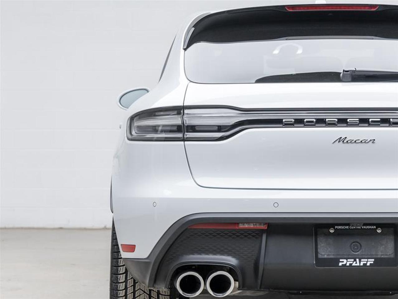 2025 Porsche Macan  Photo
