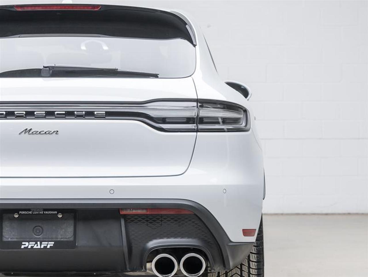 2025 Porsche Macan  Photo