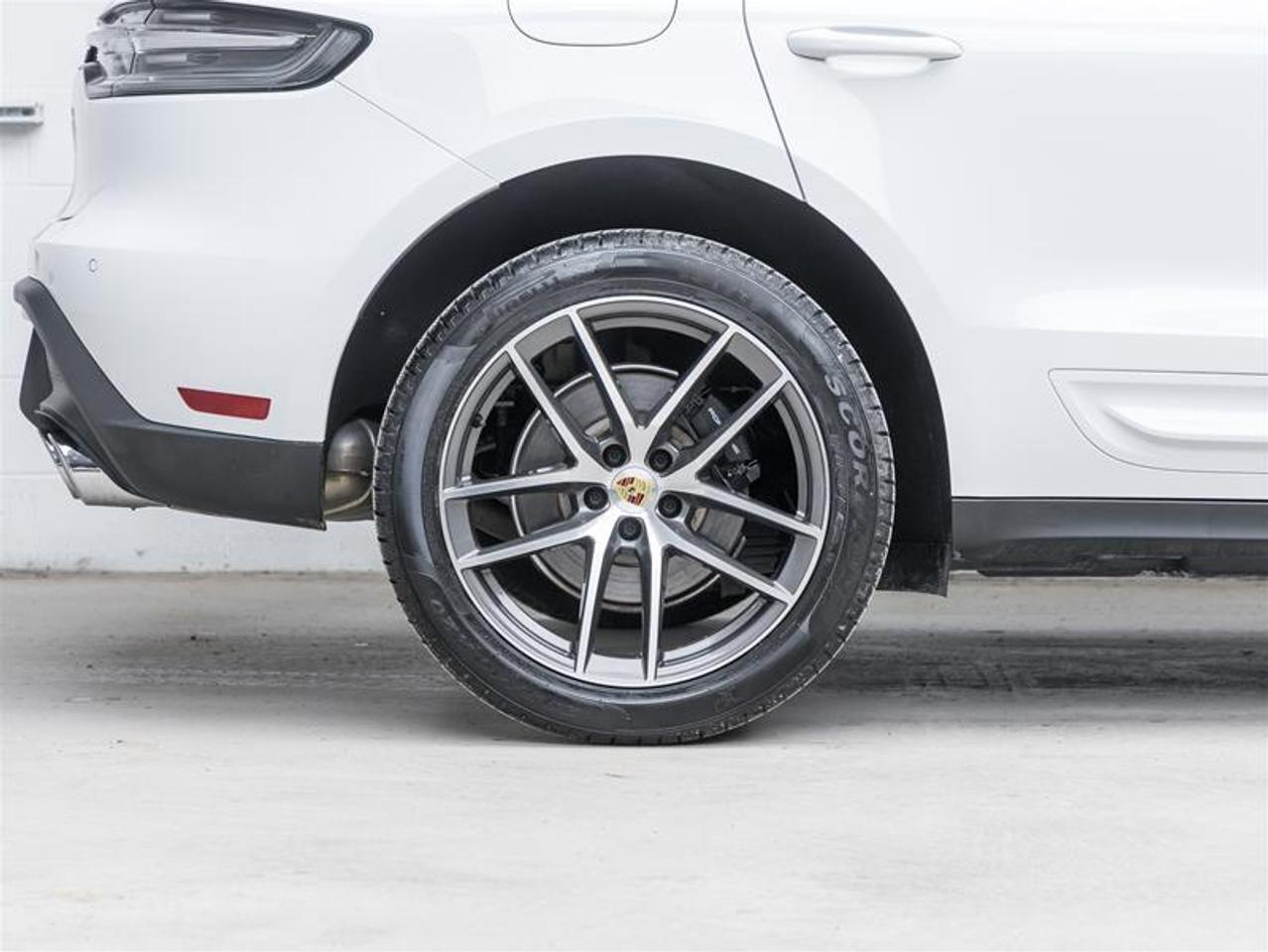 2025 Porsche Macan  Photo