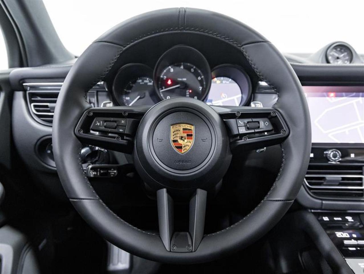 2026 Porsche Macan  Photo