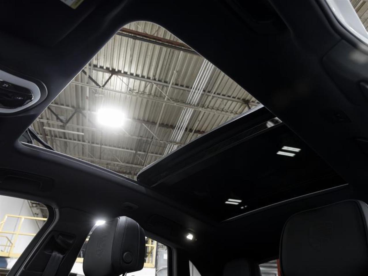 2026 Porsche Macan  Photo