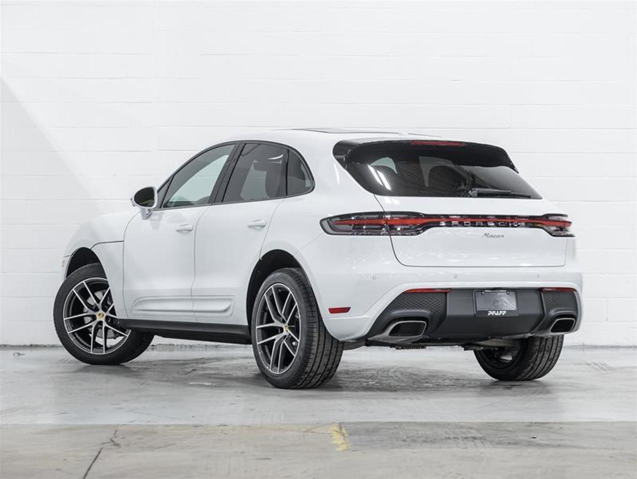 2026 Porsche Macan  Photo