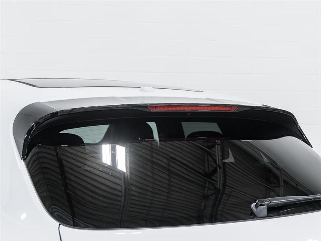 2026 Porsche Macan  Photo