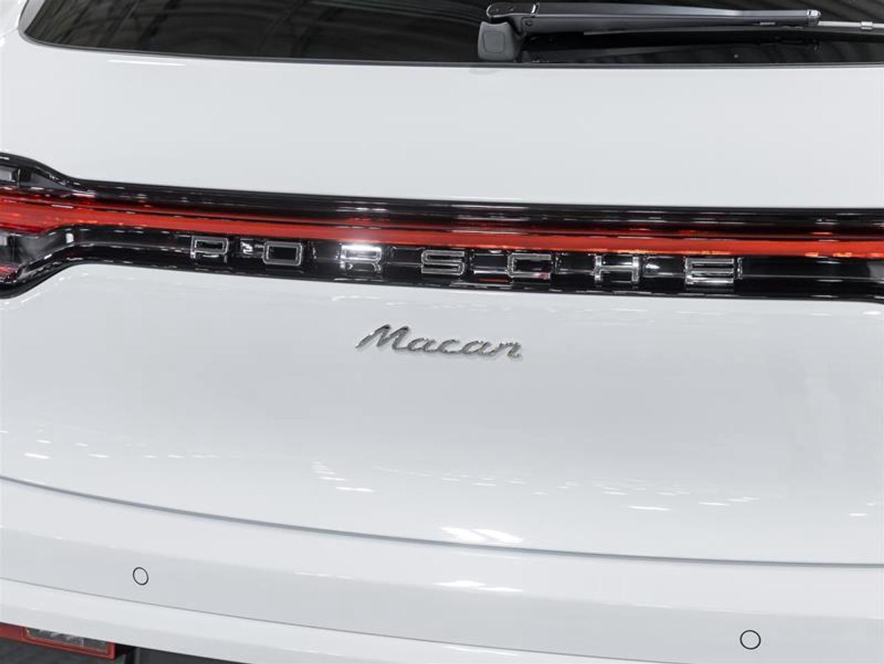 2026 Porsche Macan  Photo