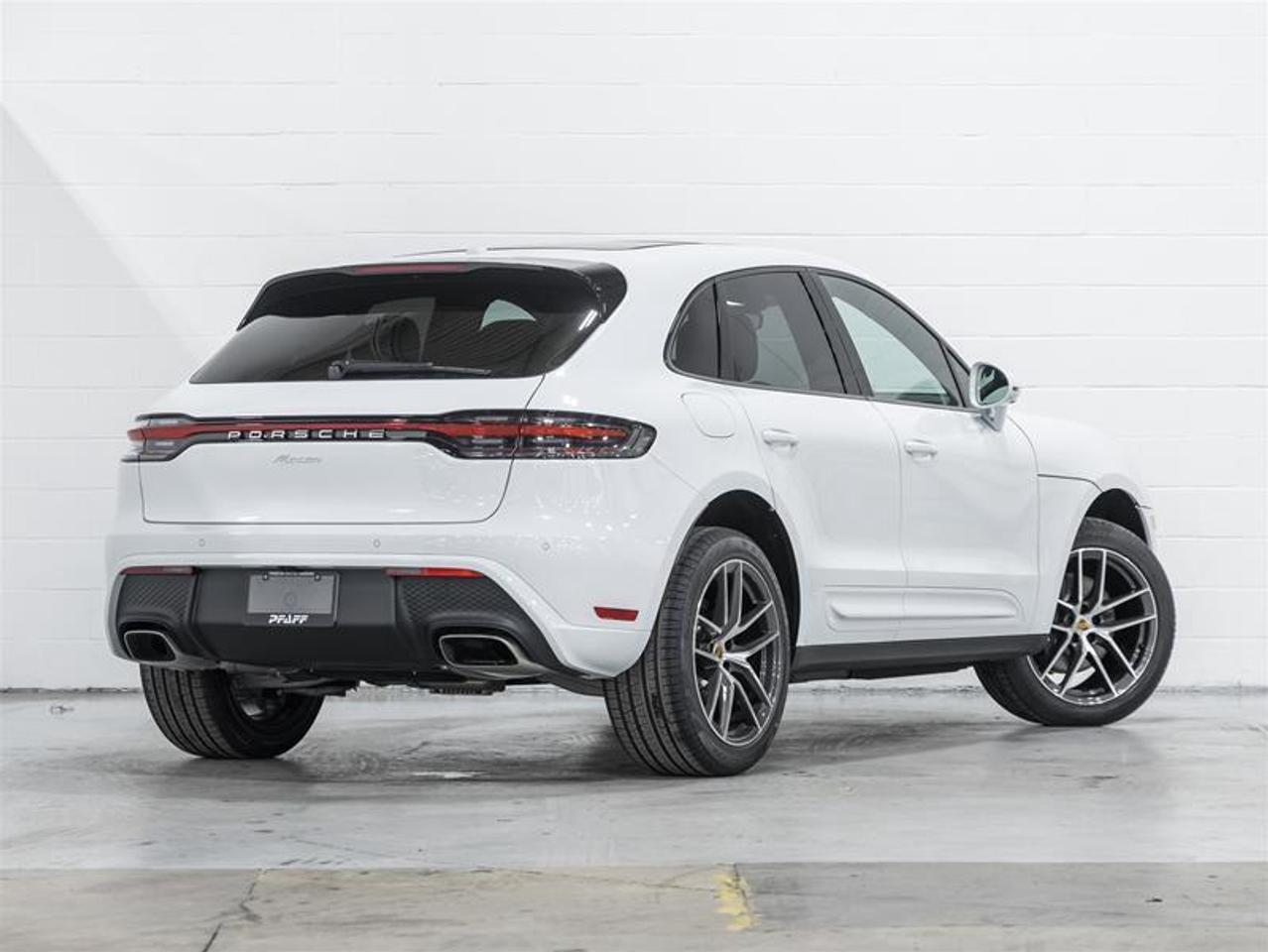 2026 Porsche Macan  Photo